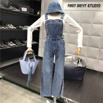 Modern női farmer overál hasítékkal