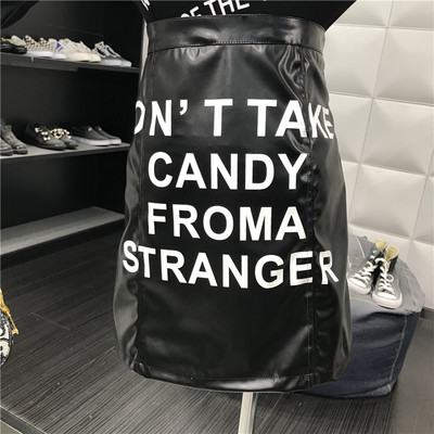 Fusta de dama din piele model nou cu inscriptii in negru