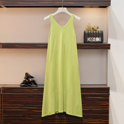 Nagy méretű női ruha széles fekete és zöld pántokkal