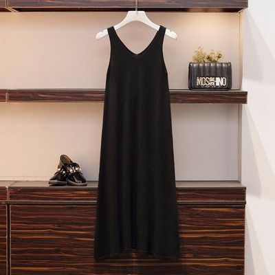 Nagy méretű női ruha széles fekete és zöld pántokkal