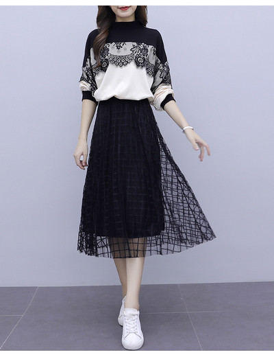 Aktuális kétrészes női szett fekete-fehér színben