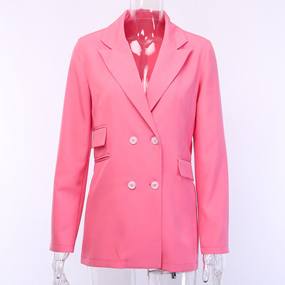 Modern női kabát dupla rögzítéssel, rózsaszín színben