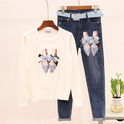 Női alkalmi szett, amely egy pulóvert és egy farmert tartalmaz három színben