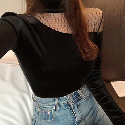 Modern, hosszú ujjú női blúz fekete színben