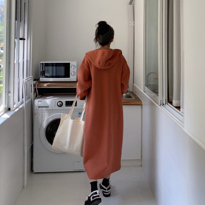 Női hosszú pulóver négy színben kapucnival és cipzárral