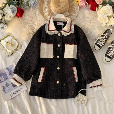 Нов модел модерно дамско палто с класическа яка и джобове в черен цвят