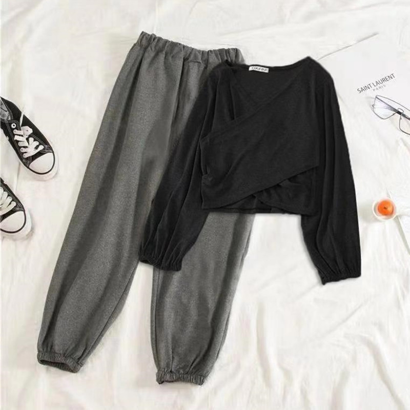 Set sport pentru femei din două părți, gri și negru