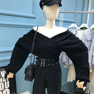 Rövid női pulóver ejtett ujjal, több színben