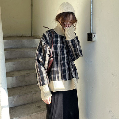 Pulover de dama lung in carouri in doua culori