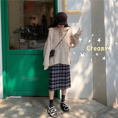 Női alkalmi pulóver két színben kapucnival