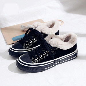 Aktuális női tornacipő puha béléssel fekete, bézs és rózsaszín színben