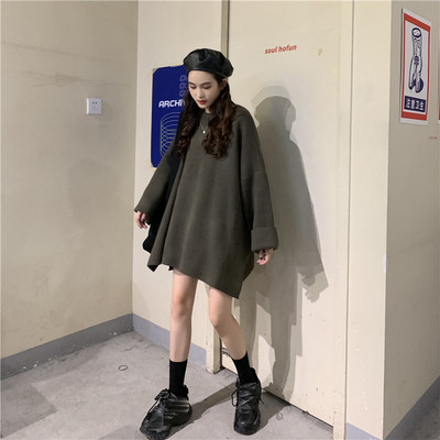 Γυναικεία μπλούζα σε τέσσερα χρώματα με οβάλ ντεκολτέ