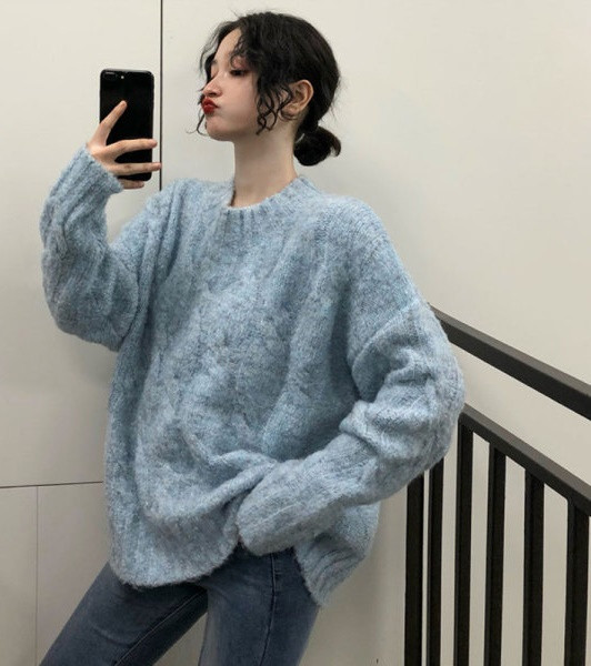 Modern női blúz két színben, ovális nyakkivágással