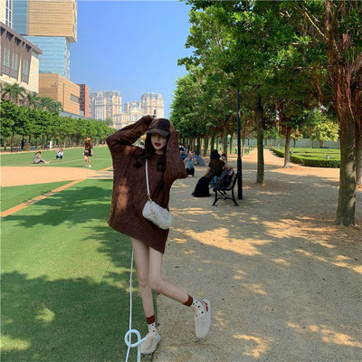 Női aktuális kötött ruha több színben, hosszú ujjal