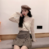 Γυναικεία σύγχρονη δαντελένια μπλούζα με ψηλό γιακά