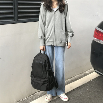 Γυναικέιο φούερ σε δύο χρώματα με κουκούλα και κουμπιά