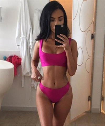 Φρέσκα Maillot από 2 μέρη στα διαφορετικά χρώματα