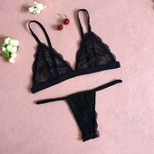 Πολύ σέξι γυναικεία εσώρουχα δύο τεμαχίων με ανοιχτή δαντέλα και πολύ λεπτές απαλές λουρίδες