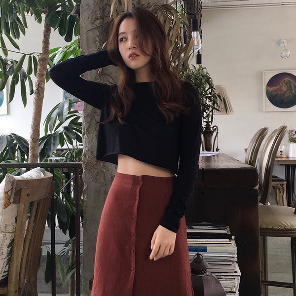 Скъсена дамска блуза в син и черен цвят