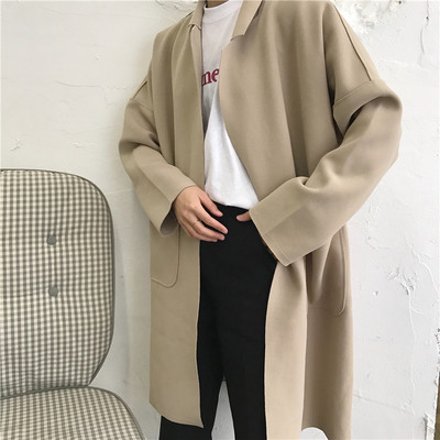 Стилно тънко дамско палто в широк модел