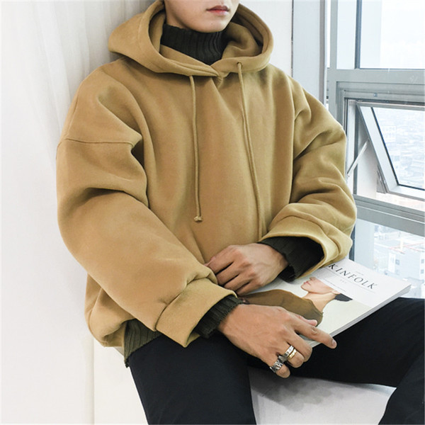 Μαλακό φούτερ με κουκούλα σε ευρύ σχέδιο