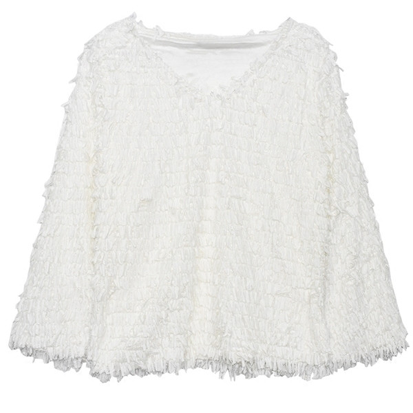 Βελούδινη γυναικεία μπλούζα με ντεκολτέ σε σχήμα V σε λευκό και μαύρο παλτό