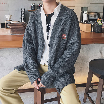 Αντρικά χειροποίητα γιλέκα με κουμπιά και μίνι κεντήματα και ντεκολτέ σε σχήμα V σε τρία χρώματα