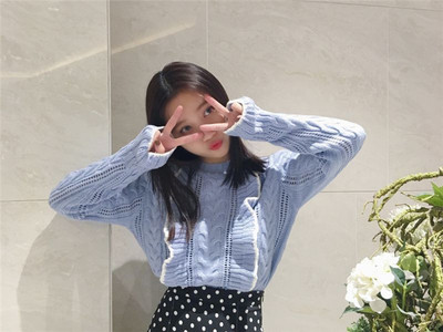 Стилен пуловер за дамите в три цвята с О-образна яка