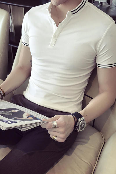 Υπνοδωμάτιο αρσενικό T-shirt με κολάρο και σούβλα σε μαύρο και άσπρο