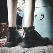 Дамски лачени боти с каишка