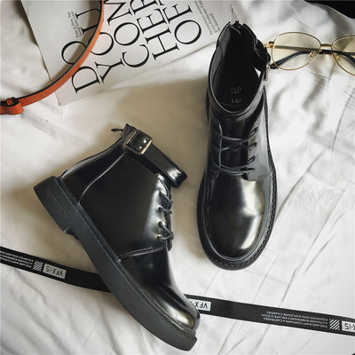 Дамски лачени боти с каишка