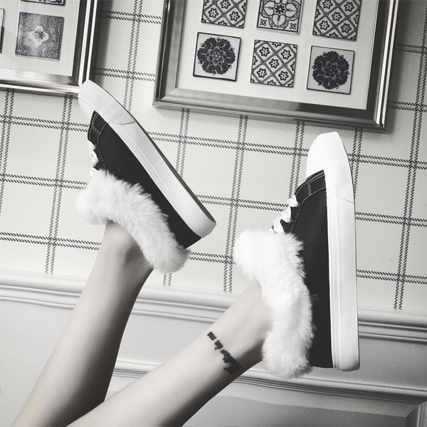 Περιστασιακές γυναικείες μπότες με ρουφηξιά σε τρία χρώματα