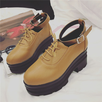 Περιστασιακά γυναικεία παπούτσια με ιμάντα και χοντρό πέλμα σε δύο χρώματα