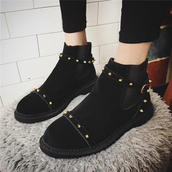 Κυρίες μπότες με κουκούλες σε μαύρο χρώμα