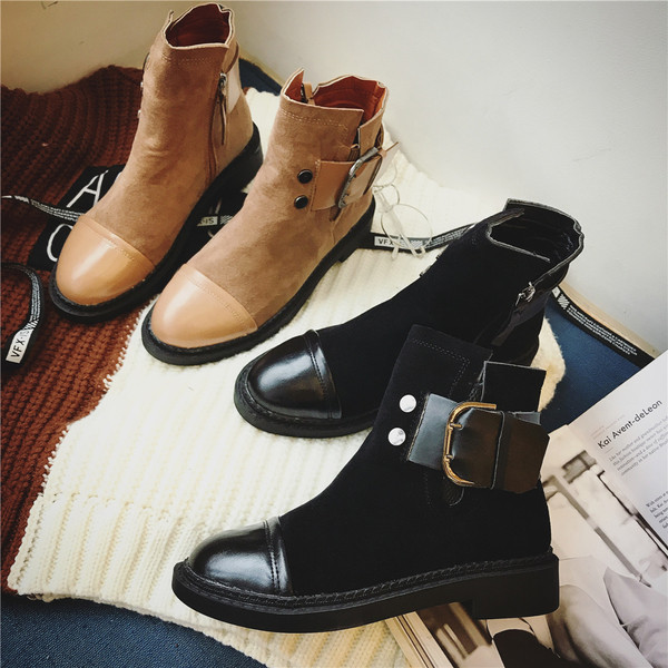 Стилни дамски боти с широка каишка и катарама в два цвята