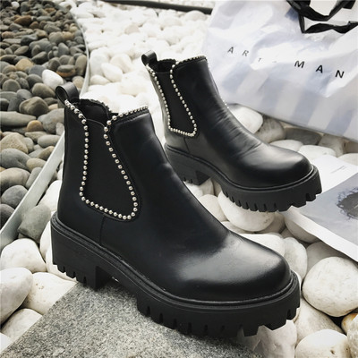 Стилни дамски боти с груба подметка и метална декорация