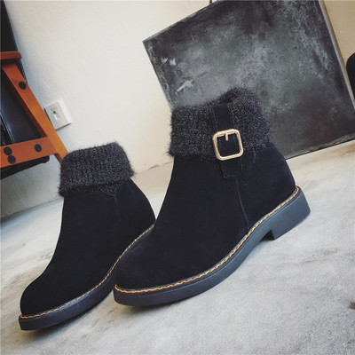 Περιστασιακές μπότες γυναικών με επίπεδη σόλα σε μαύρο και γκρι χρώμα