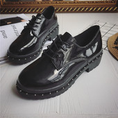 Περιστασιακά γυναικεία παπούτσια με μίνι καπάκια