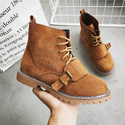 Περιστασιακές γυναικείες μπότες με ιμάντες και λουράκι σε δύο χρώματα