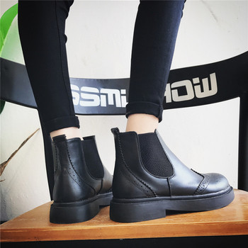 Casual γυναικείες μπότες σε μαύρο, δύο μοντέλα