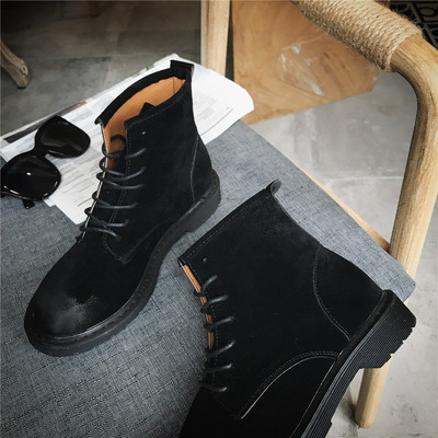 Ежедневни дамски боти с равна подметка в черен цвят