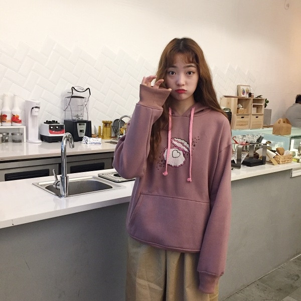 Γυναικείο φούτερ σε δύο χρώματα με εικόνα και κουκούλα