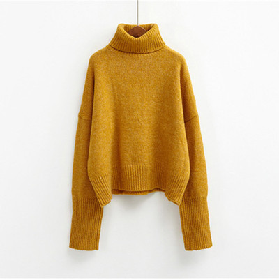 Топъл дамски пуловер в широк модел с поло яка