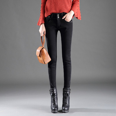 Γυναικεία λεπτά τζιν σε δύο χρώματα, δύο μοντέλα