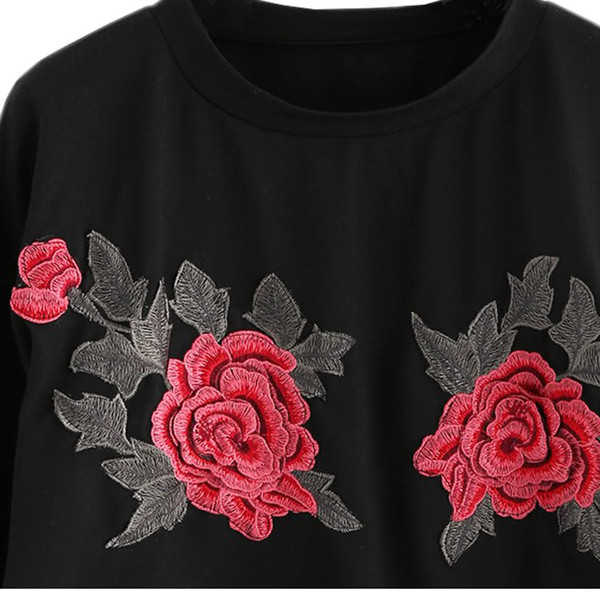 Ежедневна дамска блуза с О-образна яка с интересна бродерия