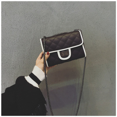 Μίνι τσάντα κυρίες με μεταλλική αλυσίδα σε διάφορα χρώματα