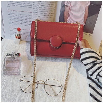 Κομψή τσάντα μίνι κυρίες με μεταλλική αλυσίδα σε τέσσερα χρώματα