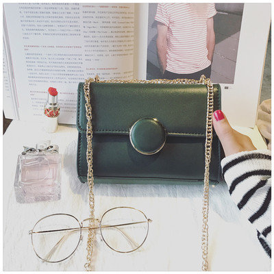 Κομψή τσάντα μίνι κυρίες με μεταλλική αλυσίδα σε τέσσερα χρώματα