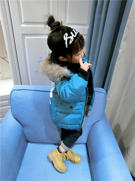 Μακρύ χειμωνιάτικο σακάκι για κορίτσια με κουκούλα και ταπετσαρίες