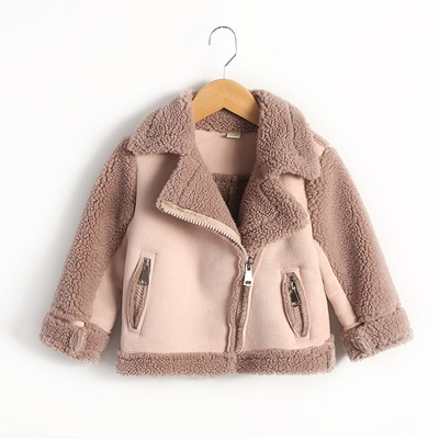 Ένα σφιχτό χειμερινό σακάκι για αγόρια και κορίτσια